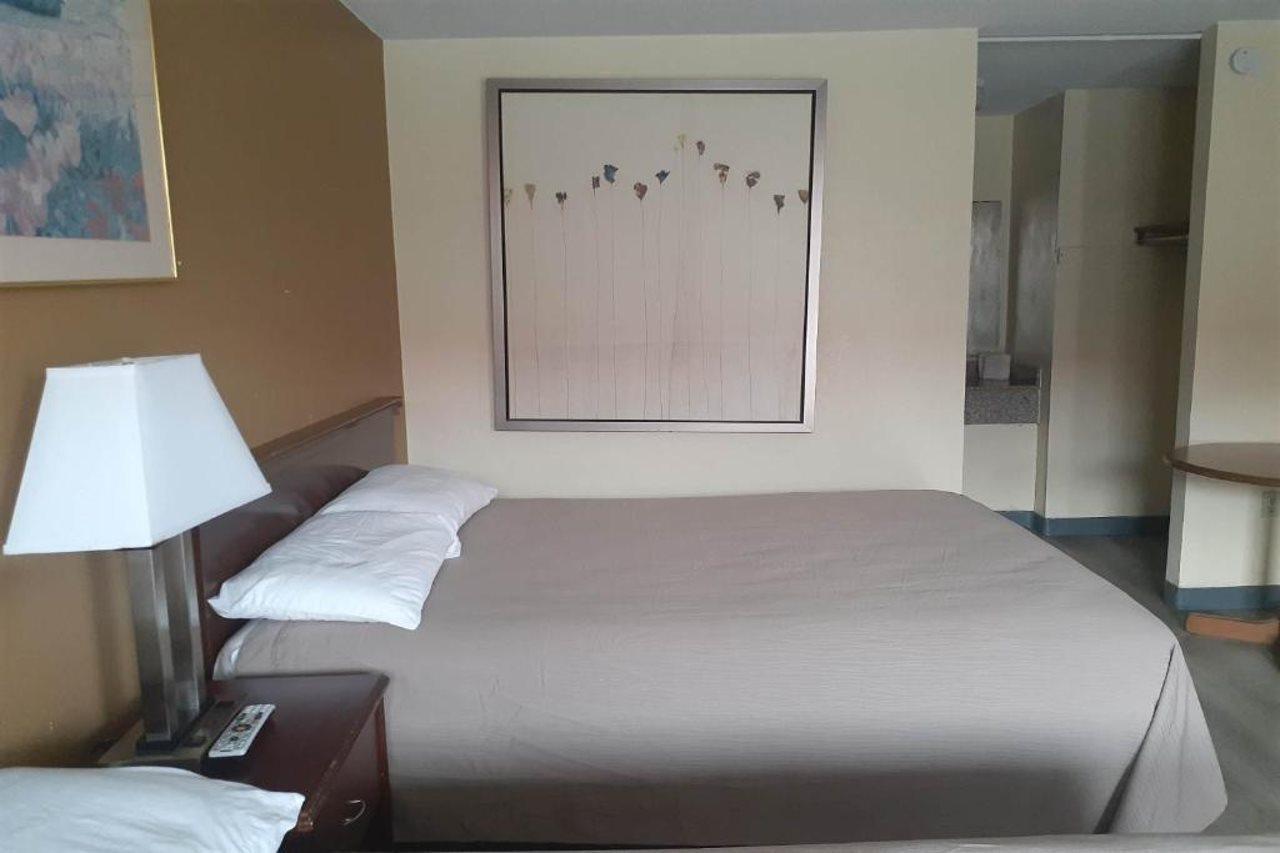 Holiday Lodge Virginia Pearisburg Экстерьер фото